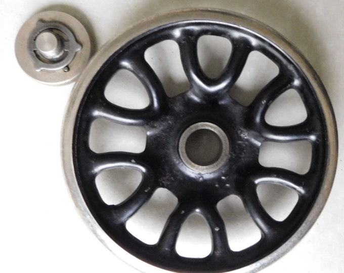 Singer Sewing Machine 12 Spoked Balance Wheel From 1895 VS With Stop