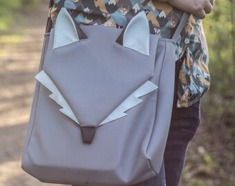 THE WOLF messenger bag