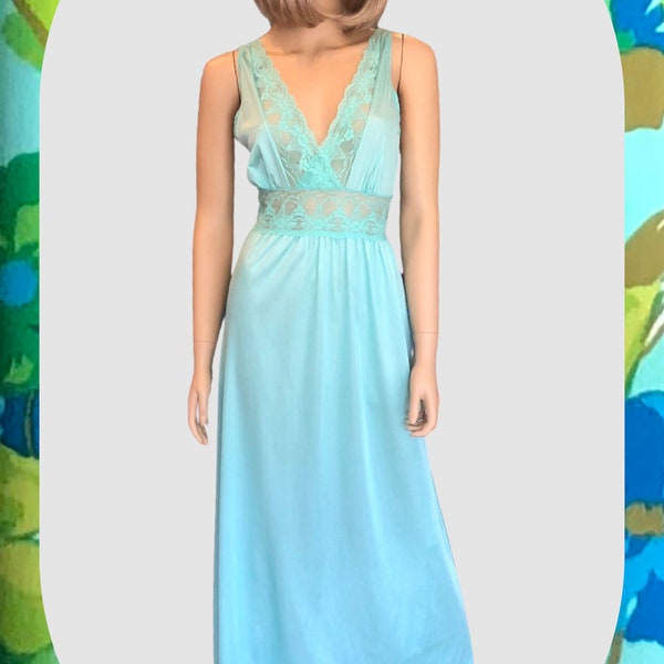 Vintage 1970’s Pale Aqua Nightgown, 70’s Turquoise Full Length Sleeveless Night Gown, Made By J.C. Penney, Vintage Honeymoon