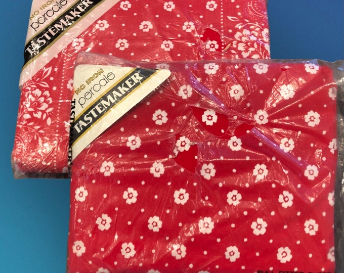 Vintage 70s Red Bandana Sheets by Tastemaker, 1970s Full Flat & Fitted