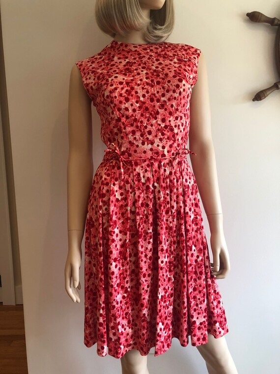 1950’s Swing Dress, Vintage Pink & Red Floral Sho… - image 5