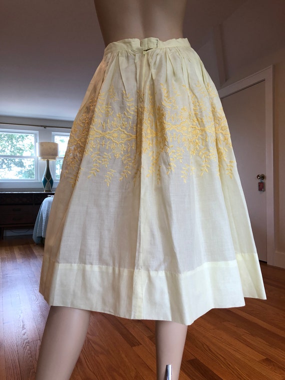 1950’s Pale Yellow Sleeveless Top & Matching Skir… - image 7