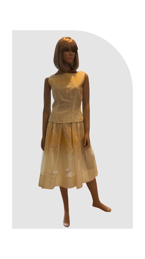 1950’s Pale Yellow Sleeveless Top & Matching Skir… - image 1