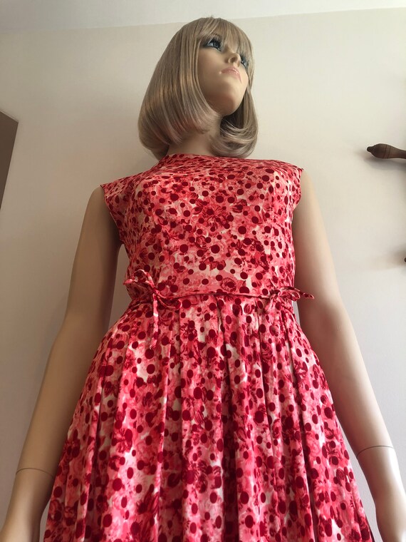 1950’s Swing Dress, Vintage Pink & Red Floral Sho… - image 6