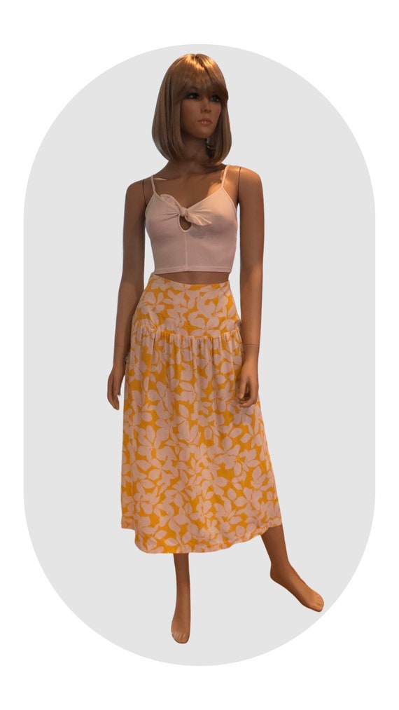 1980’s Yellow & White Floral Skirt By E.D. Michae… - image 2