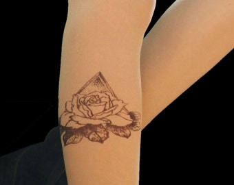 pyramide rose tatouage collants