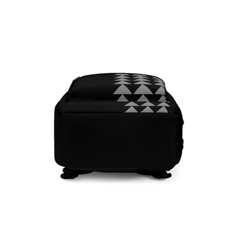 Mochila triangular básica, simples e significativa, triângulo havaiano, volta às aulas, escola, mochila para jardim de infância, mochila estilo havaiano Kine imagem 5