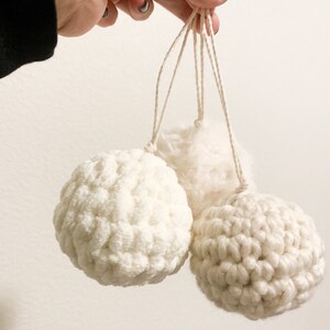 Crochet Pompom Ornaments, tree ornaments, Christmas Ornaments, Pompom Ornaments, Crochet Ball Ornaments, Fluffy Ornament, Faux Fur Ornaments