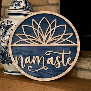 Namaste Sign / Yoga Studio Decor / Nasmaste Wall Art / Namaste Decor / Personalized Yoga Sign / Meditation Gift/Namsate/Pilates/Lotus Flower