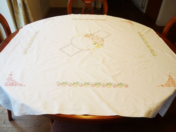 ヴィンテージ刺繍入りコットンテーブルクロス：カラフルなデイジーの花