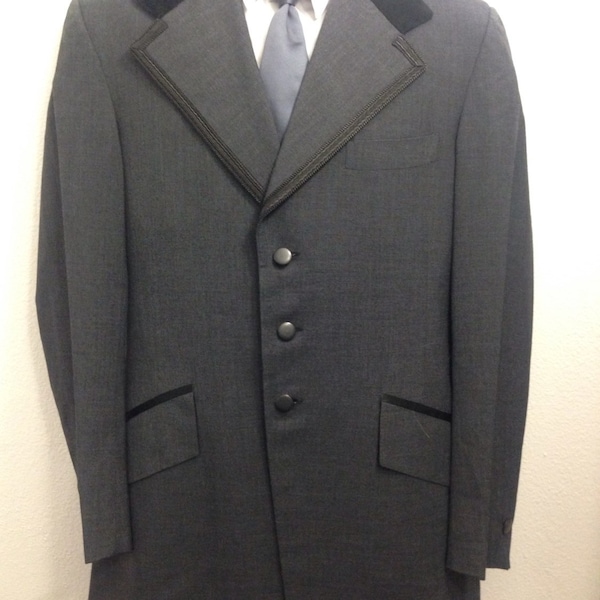 Victorian / Steampunk style Mens wool Tuxedo coat sizes 35R - 41R