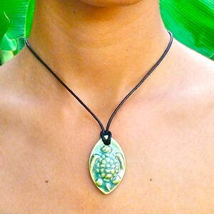 FREE SHIPPING, Hawaiian Green Sea Turtle pendant, handmade ceramic, Maui jewelry, Honu necklace, pottery, Summer Beach ware, 16inch cord