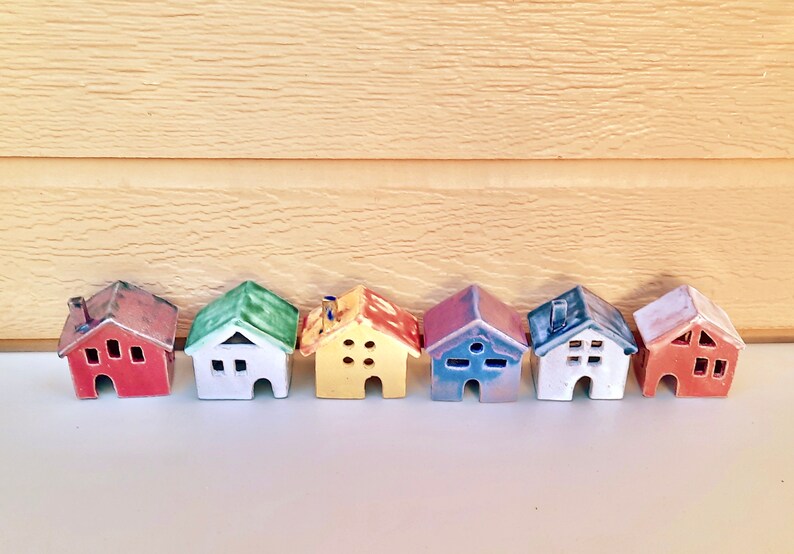 Small house handmade ceramic in Hawaii for house warming gift, Cute Tiny house in nostalgia, Garden Aquarium Decor, Miniature Fairy house image 4