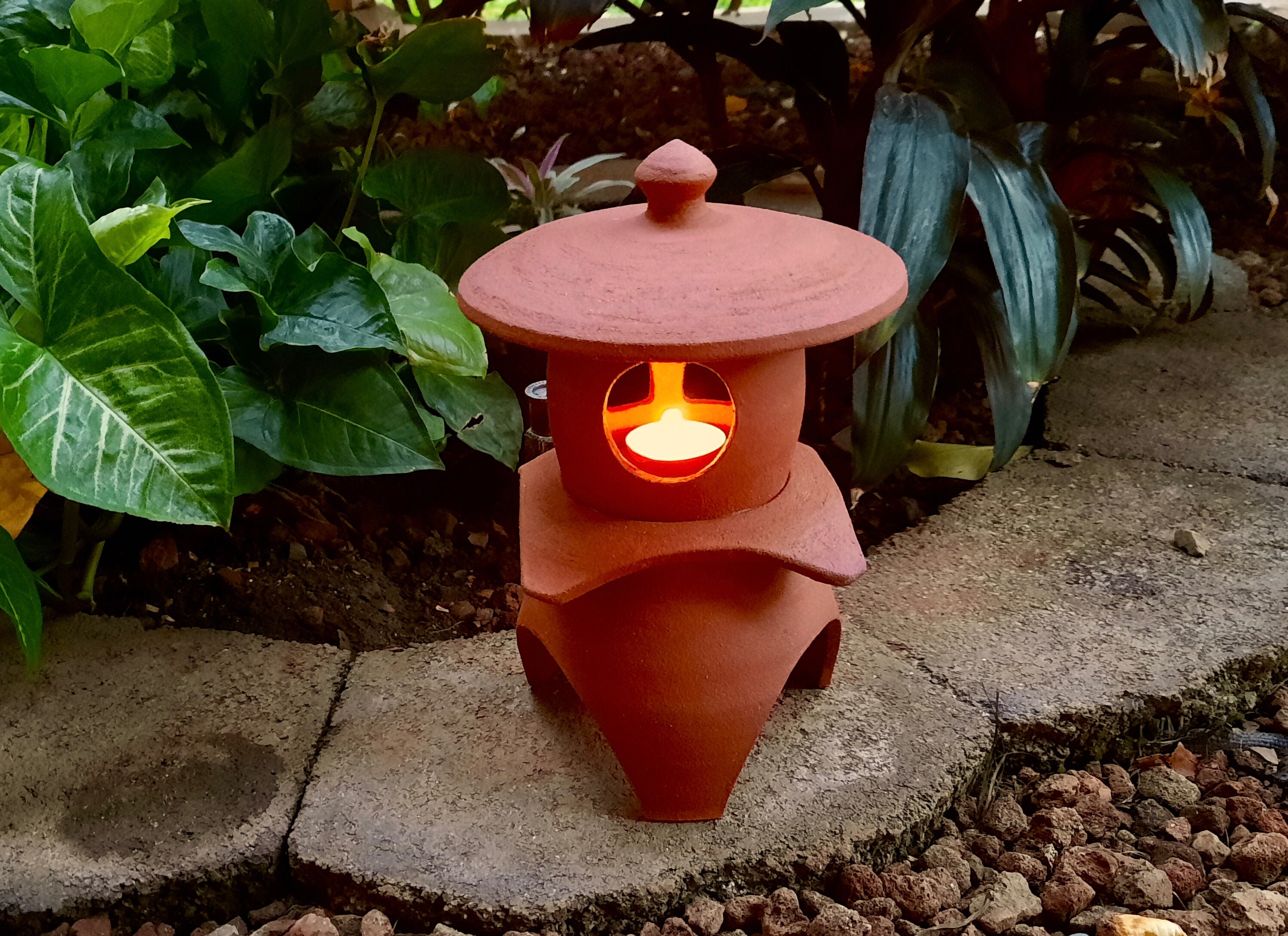 Authentic Japanese Ceramic Lantern, Zen Garden Red Yukimi