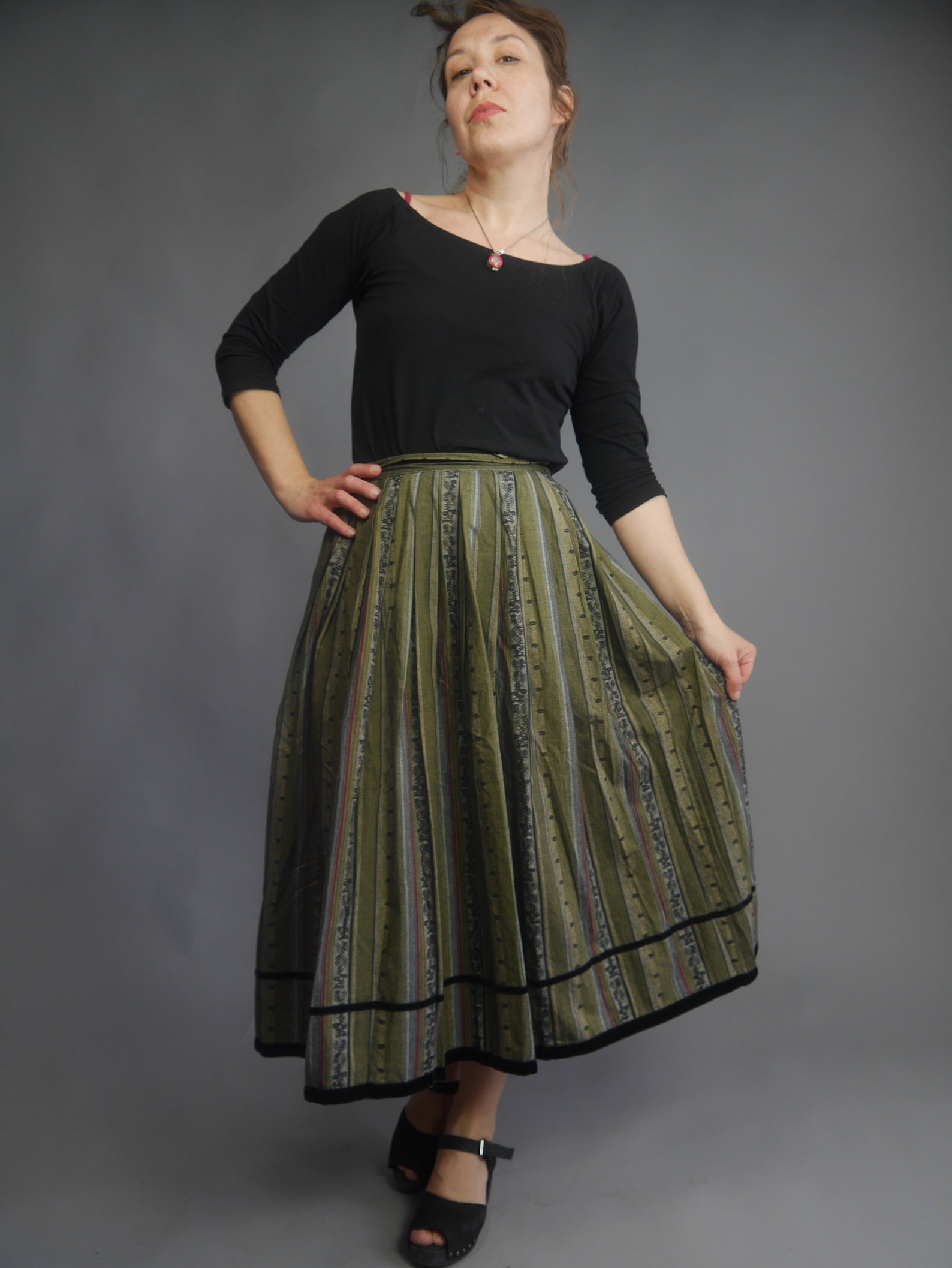 Vintage Bavarian full skirt Folk style Stripes ethnic print | Etsy