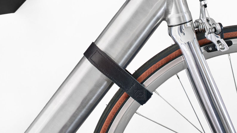 PARAX leather straps for fixing the front wheel suitable for bicycle wall mounts from PARAX and other manufacturers D-STRAP image 7
