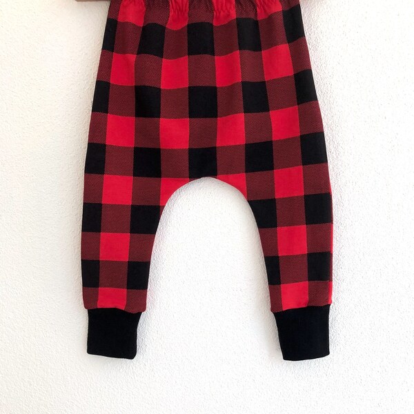Black and red plaid baby pants, organic check baby leggings, buffalo plaid baby leggings, tartan baby clothes