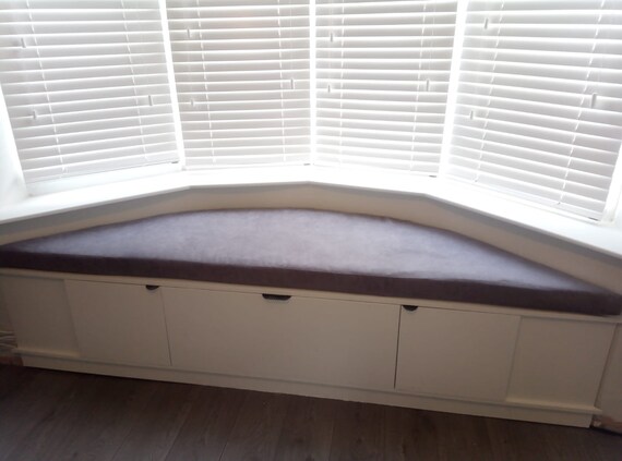 Curved window seat deals