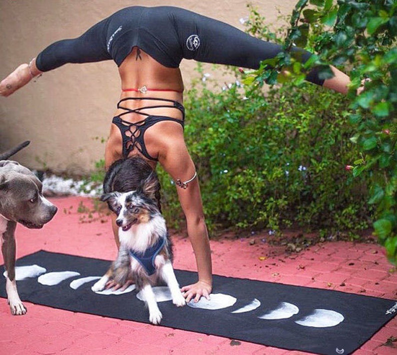 Yoga Towel / Moon Phases / Gift / Gift for Her / Yoga image 0