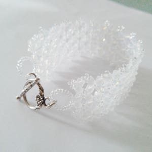 Bracelet manchette en cristal de Swarovski blanc opalescent soirée mariage fête cérémonie Noel image 1