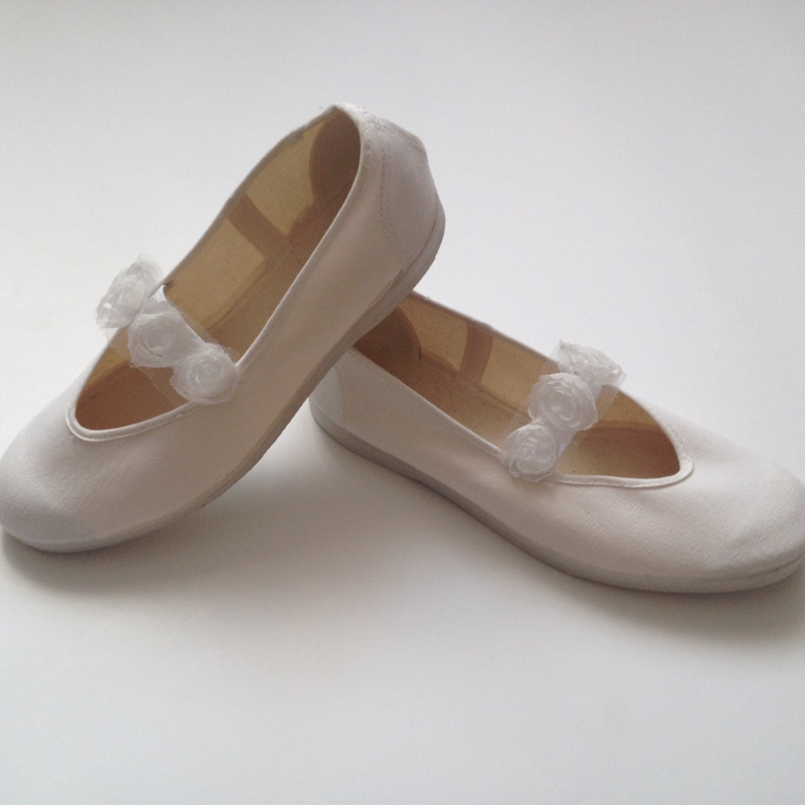 wedding shoes,wedding flats,girls shoes,mary jane shoes,bridal flats,wedding ballet flats,bridal shoes,summer dress shoes,flower