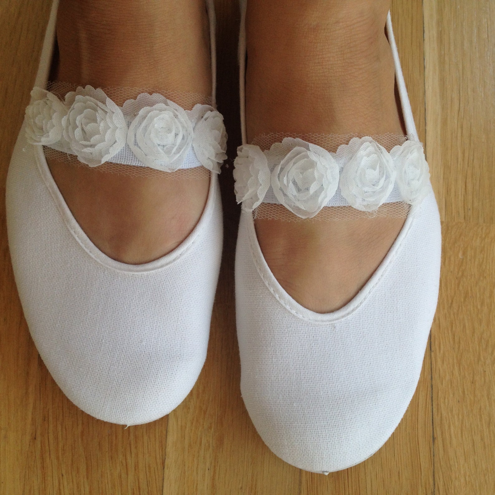 wedding shoes,wedding flats,girls shoes,mary jane shoes,bridal flats,wedding ballet flats,bridal shoes,summer dress shoes,flower