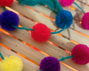 Guirnalda de pompones / Tapiz mexicano para pared /