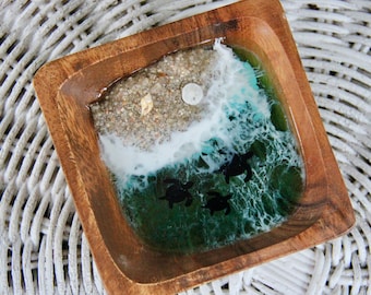 FREE SHIPPING - Wooden Ocean Jewelry Dish with Sea Turtle Shadows, Resin Beach Ring Dish with a Turtle Design, Gift for Sea Turtle Lover