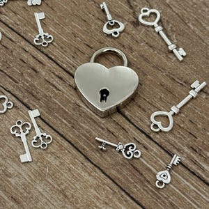 Silver heart padlock & its key + keys quantities of your choice for padlock game, wedding raffle game - New for 2025