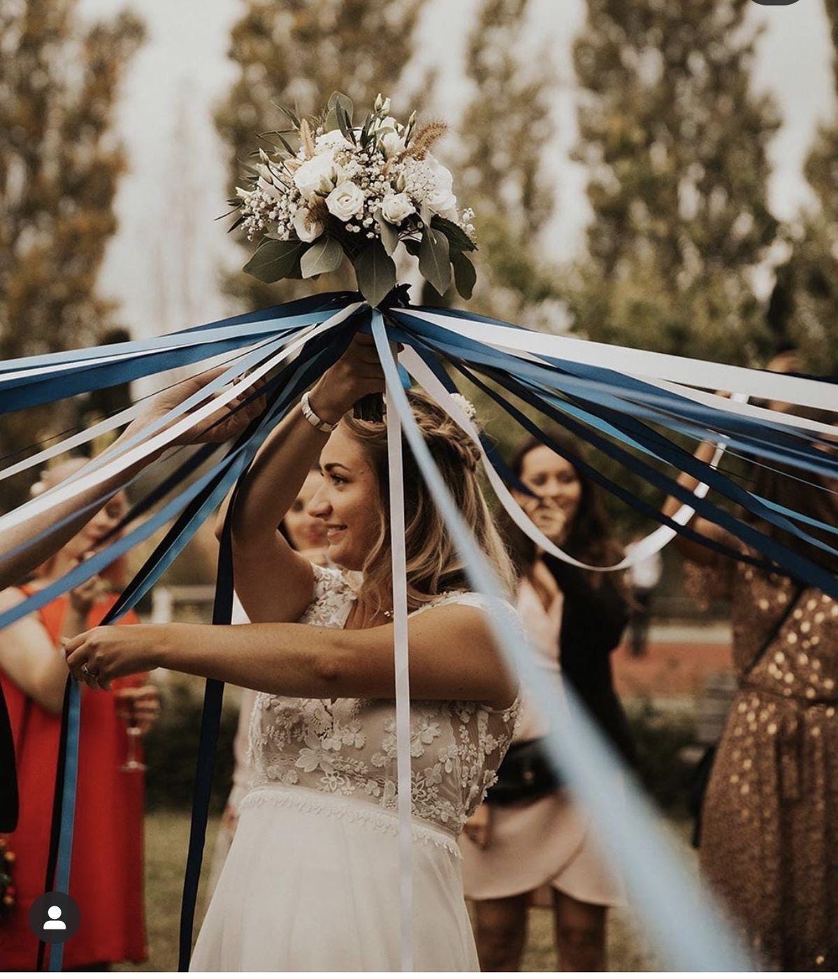 Rituel du jeu des rubans – Bracelet en dentelles pour mariage