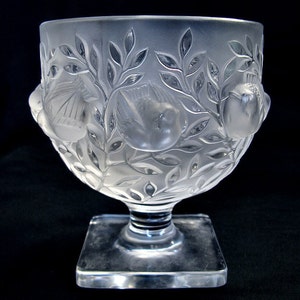 Lalique Elisabeth Vase Vase Birds In Flight Frosted Crystal Bowl French Art Glass