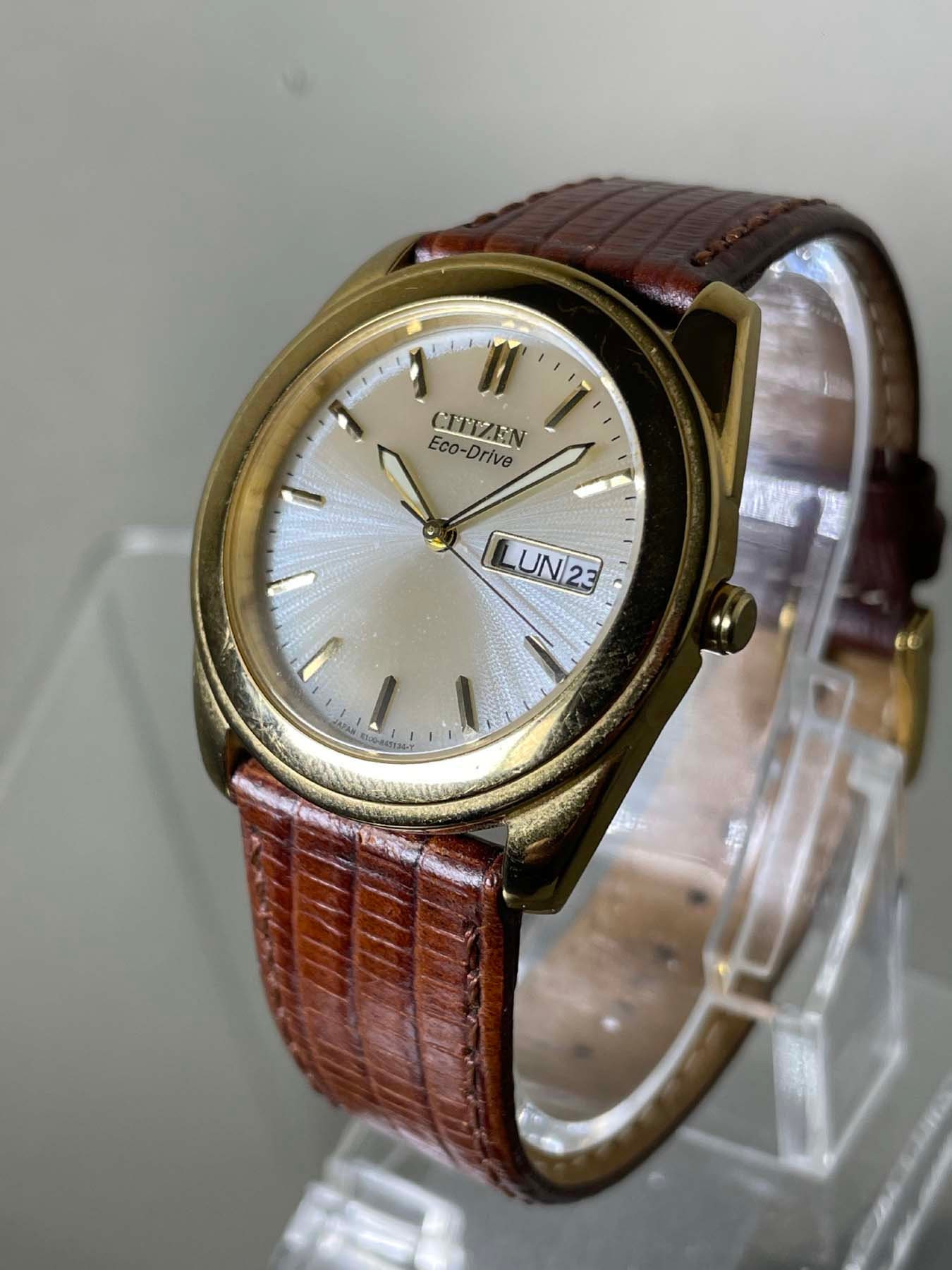 Mens Citizen Eco-drive E100-H45134-Y Wristwatch With Brown Leather