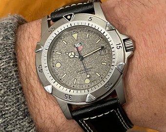 Mens Stainless Steel Tag Heuer Professional 200 Meters Divers Watch 959.706G0 GRANITE DIAL, Stitched Leather Band