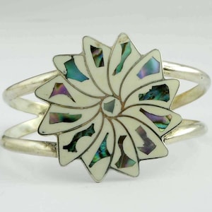 Vintage Alpaca Mexico Abalone MOP Cream White Enamel Flower Medallion Cuff Bracelet - FREE SHIPPING - Floral