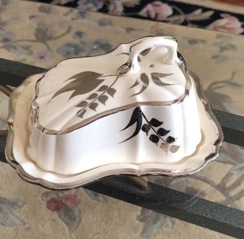 Lancaster /& Sandland English Ware Cheese Wedge Dish Silver Leaf Decor Hanley England