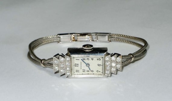 Deco 14kt White Gold Diamond Bow Tie Lugs Bracelet