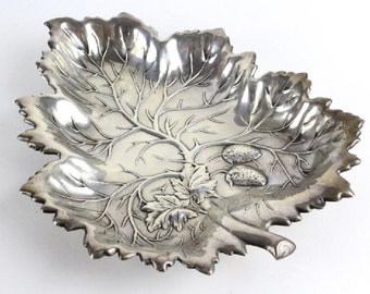 Wallace Repousse Sterling Silver Strawberry and Leaf Fruit Dish Centerpiece Bowl