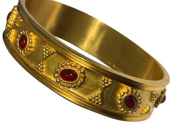 1993 MMA WAG Metropolitan Museum Jeweled Gold Tone Etruscan