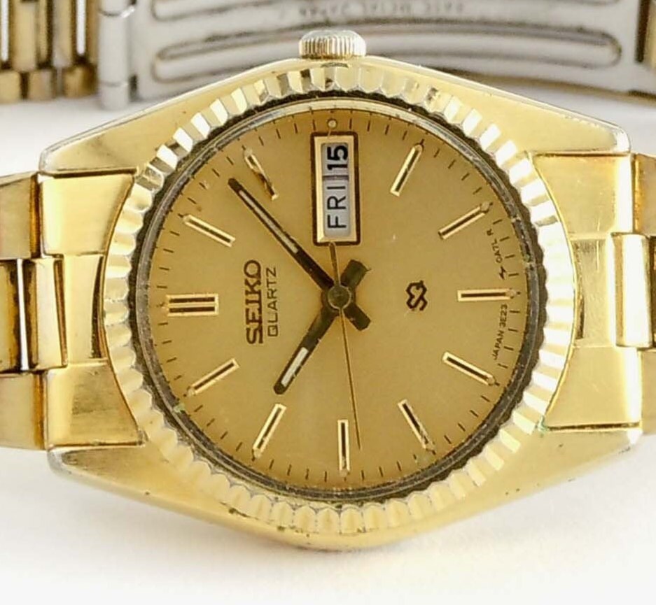 Woman's Seiko 3E23-0A7L Quartz Day Date Calendar President Style