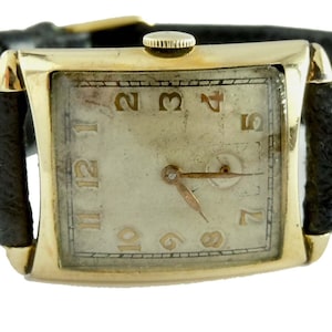 Vintage 1940&#39;s Men&#39;s 10K Gold Filled Wittnauer Curvex Wristwatch Fancy Sweeping Bullet Tip Lugs WWII Era