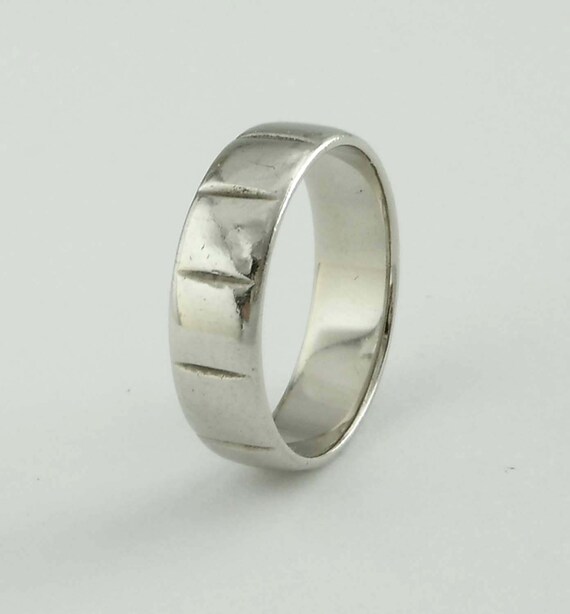 Stunning 14Kt White Gold 6mm Ribbed Dome Top Weddi