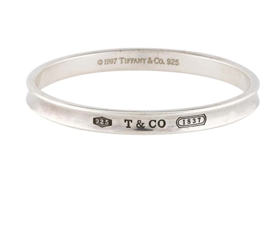 Stunning 1997 Tiffany & Co 1837 Series Oval 7mm Bangle