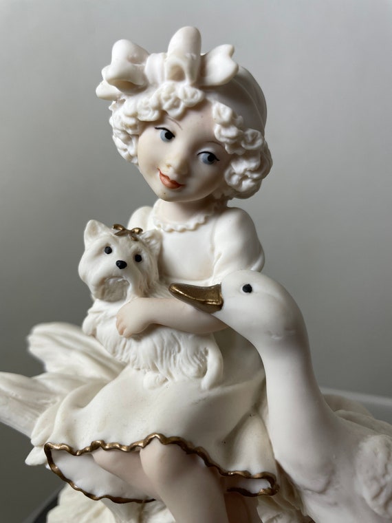 Giuseppe Armani Close Encounters Porcelain Figurine Sculpture