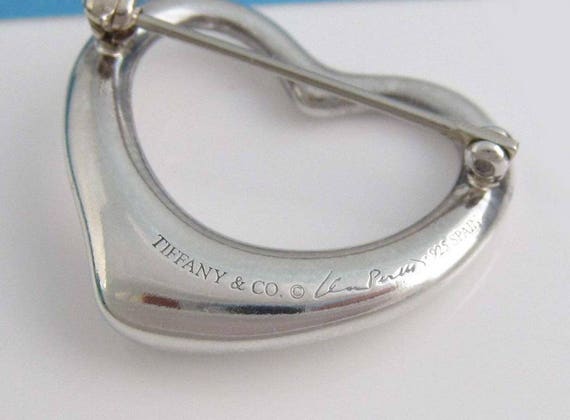 Tiffany & Co. PERETTI シルバーブローチ　「r」 Tiffany Sterling Silver Elsa Peretti Open Heart Brooch Pin With