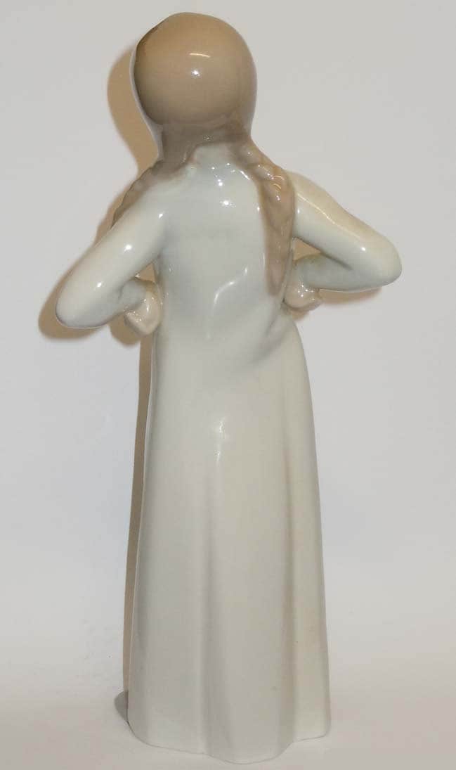 Lladro Girl With Hands Akimbo 4872 Porcelain Figurine - Etsy