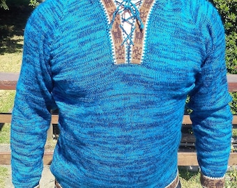 Alpaka Pullover mit Schnüren und Kapuze