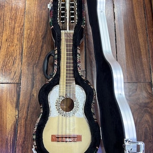 Charango and Hard Shell Case - Genuine 1 piece hand carved Andean stringed folk instrument (with hard case, shoulder strap, strings & book)