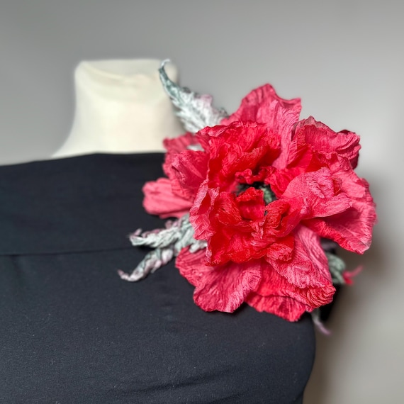 Large red silk Poppy flower, Big statement brooch, Fashionable Premium floral jewelry, Bright evening lapel pin, Anniversary Gift for mother