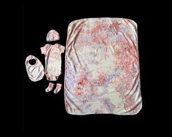 Tie-Dye Lavender Pink Baby Onesie Set with Matching Socks, Beanie Hat, Bib, and Blanket Gift Set Hand Dyed Infant 3-6M  Cotton Onesie