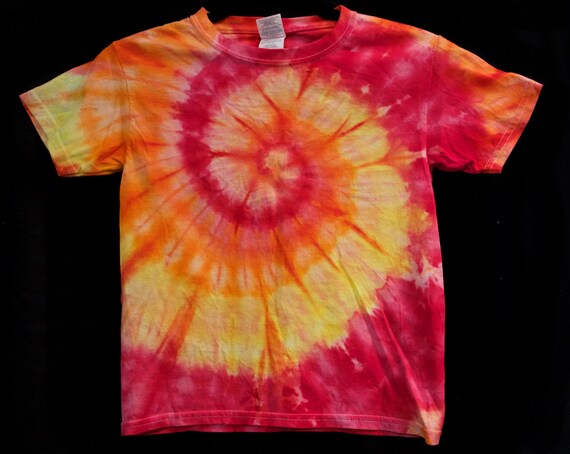Tie-dye T Shirt Size Youth XS Fuchsia 